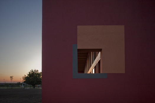 Detail of the facade. Photo by Alessandra Bello