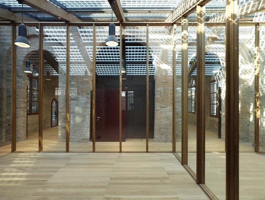 Inside view of the office spaces and the photovolotaic roof