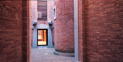 View of the courtyard (Photo by Marco Zanta)